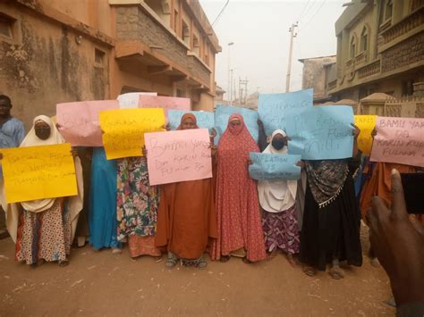 Local Bread Producers Protests High Cost of Flour, Appeals Tinubu to ...