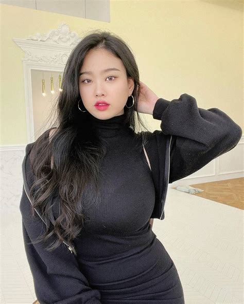 Busty asian | Scrolller