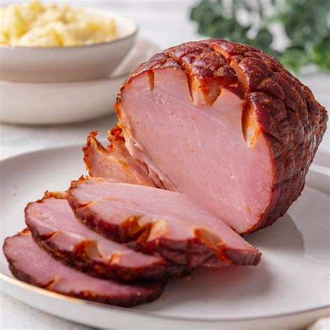 Smoked Ham Recipe {Quick & Easy} - The Big Man's World