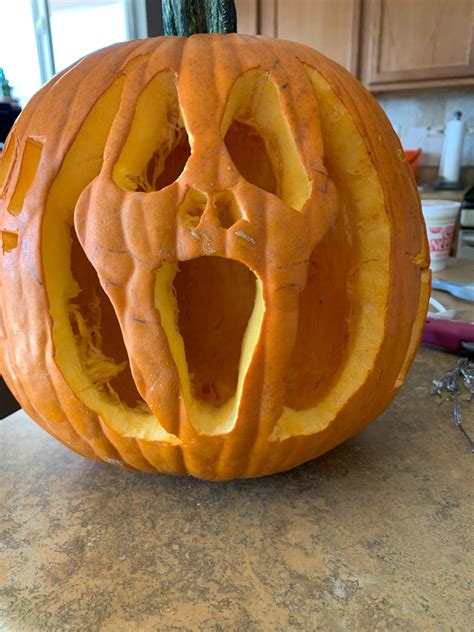 I carved Ghost Face. : r/Pumpkins