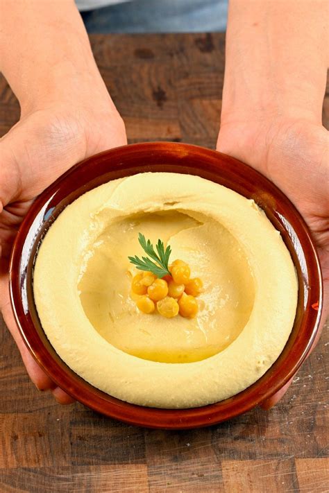 Make the best hummus like a pro! My mom's hummus recipe uses chickpeas ...