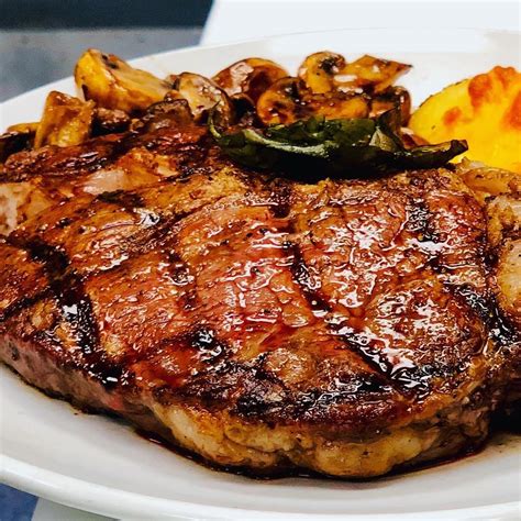 Gallery - INDUSTRIAL TAPHOUSE