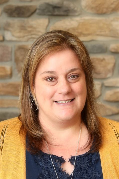 Michele Cizewski - Mountain View Animal Emergency