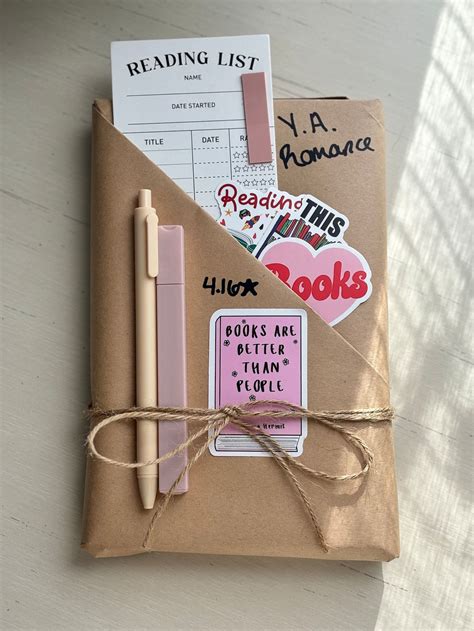 Blind Date With A Book Bundle - Etsy | Creative gift wrapping, Blind ...