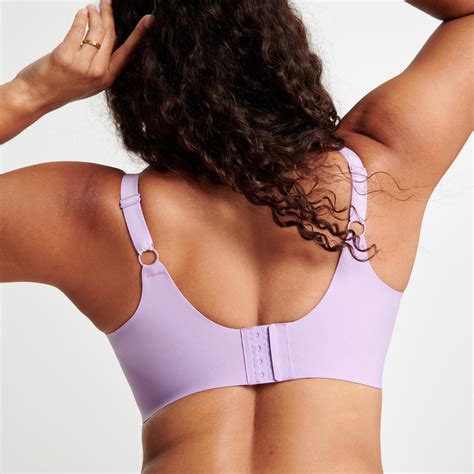 Bras 101 – Evelyn & Bobbie