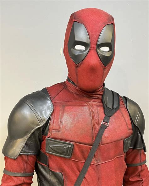 Green Deadpool Cosplay