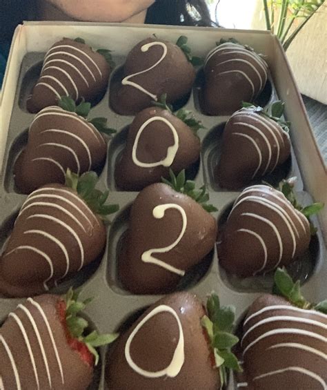 Shari's Berries Reviews - 1,597 Reviews of Berries.com | Sitejabber