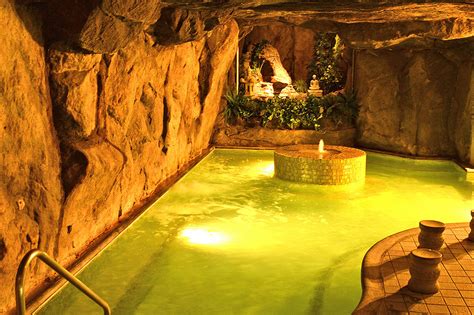 Korean Spas For a Soak and Sauna in L.A.'s Koreatown