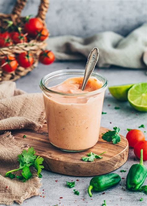 Creamy Taco Sauce | Sriracha Mayo (Vegan) - Bianca Zapatka | Recipes