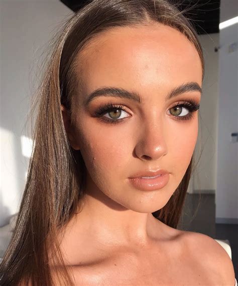 Natural Simple Makeup Looks - Flawless Makeup Routine