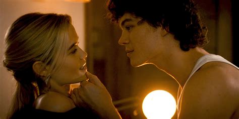 Cruel Intentions' Debut Rotten Tomatoes Score Is Barely Half Of Sarah ...