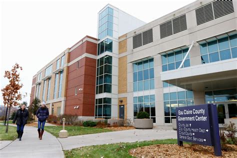 Inmate space crunch comes to new Eau Claire County Jail | Front Page ...