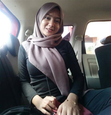 Ready to suck your balls dry, she dont care you park in front of her ...