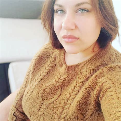 Mal Malloy Bio, Age, Career, Net Worth, Height, Boyfriend & More