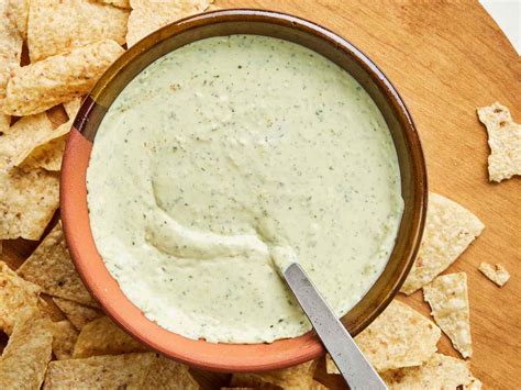 Copycat Chuy's Creamy Jalapeno Ranch Dip Recipe