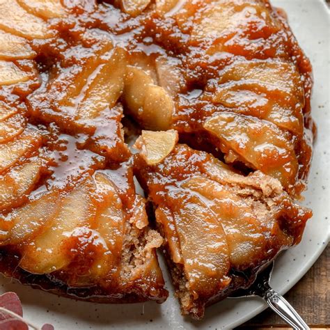 Apple Upside Down Cake - Nora Cooks