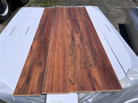 Waterproof Vinyl & Laminate Snap Together Flooring