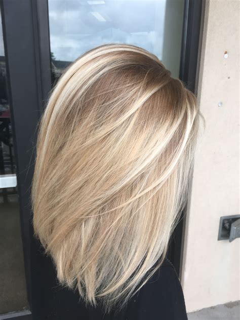 Blonde hair, Shadow root, Dark to blonde | Blonde hair makeup, Dark ...