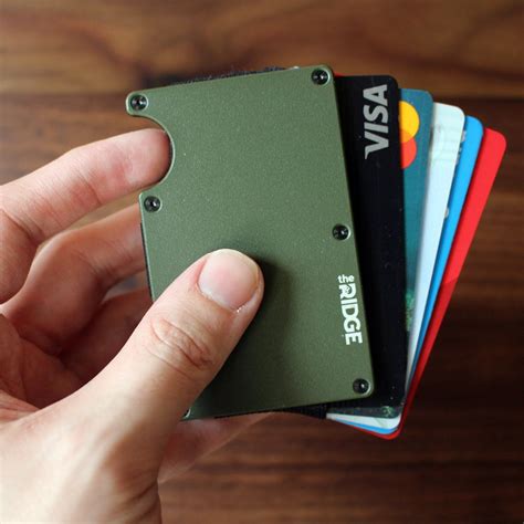 11 Types of Men's Wallets & How to Choose One - The Modest Man