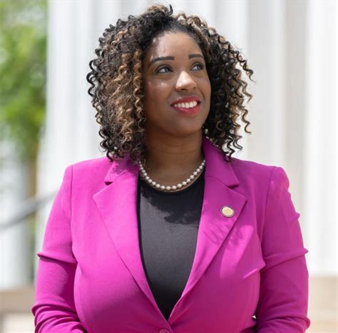 Since all my old posts of her got deleted, I wanted to repost extremely busty Ebony Milf ...