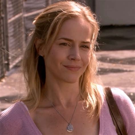 Rita Bennett | Dexter morgan, Fotos com frases engraçadas, Rosto