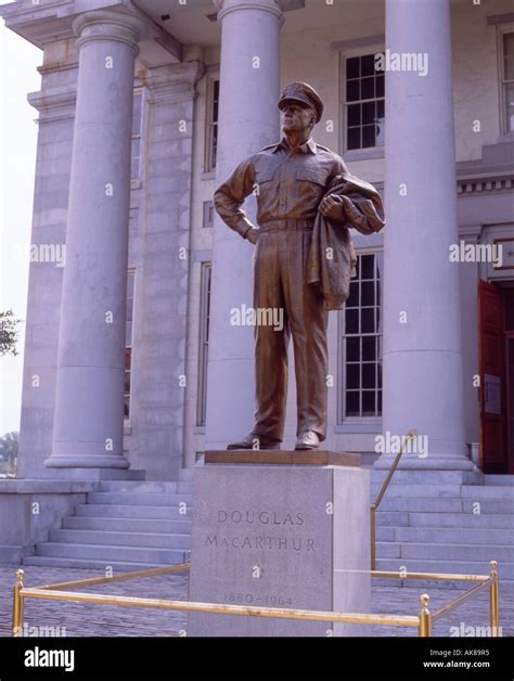 Macarthur memorial, norfolk hi-res stock photography and images - Alamy