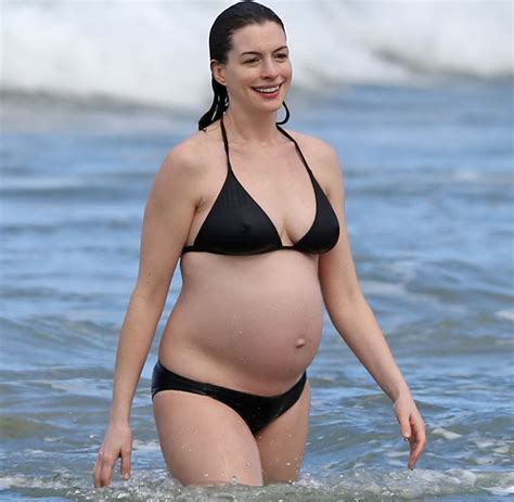 CELEBRITY LIFE-NEWS-PHOTOS: Anne Hathaway in bikini incinta