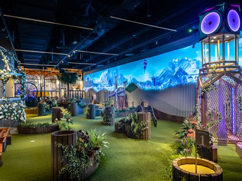 Swingers NoMad Brings A New Type Of Mini Golf To NYC - The Knockturnal