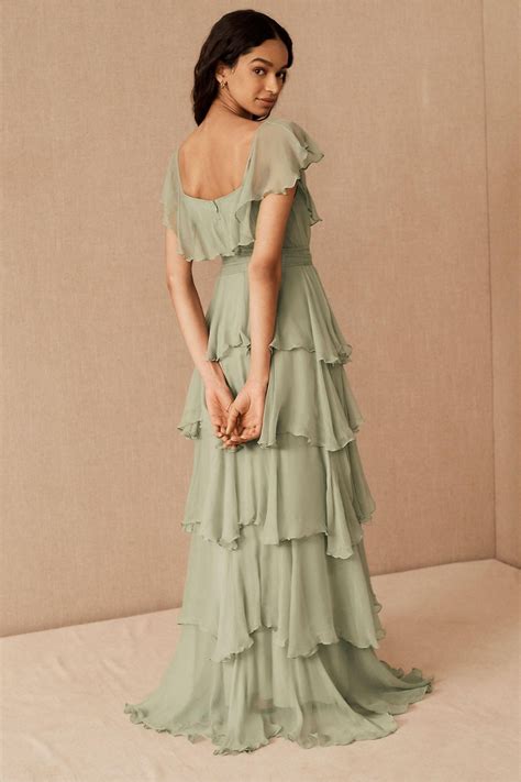 32 Spring Wedding Guest Dresses That Are as Fresh as the Season Itself ...