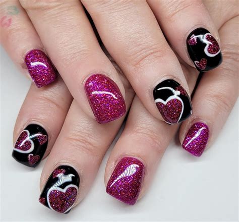 Valentine's Day nails | Nail designs valentines, Valentines nail art ...