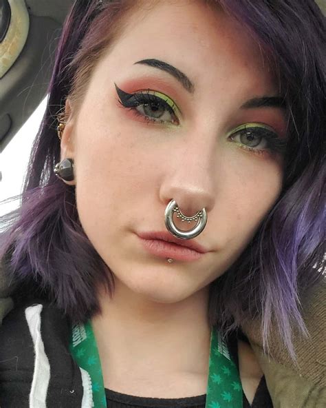 Women with huge septums | Septum piercing girl, Septum piercing, Cute ...