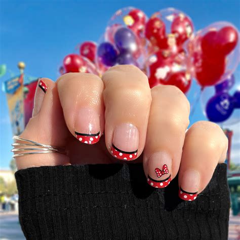 Minnie And Mickey Mouse Nail Designs