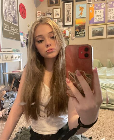 Sophie Grace 12/22/2022 • CelebMafia