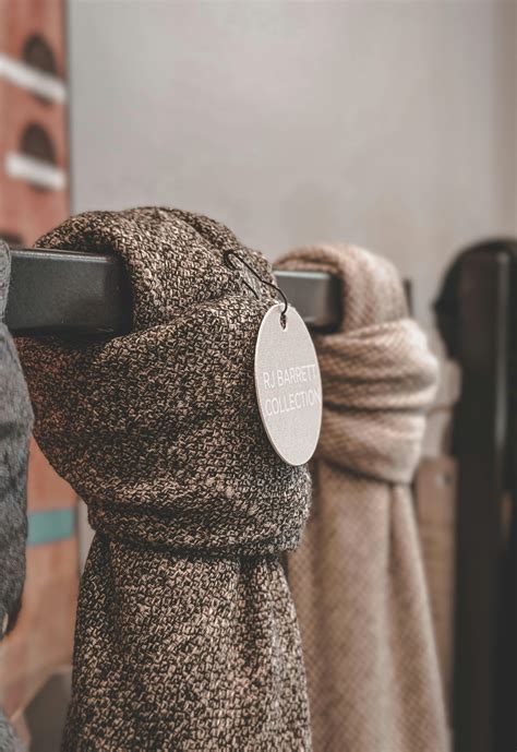 How To Get Blood Out Of Clothes Fast: Expert Tips That Work - How to ...