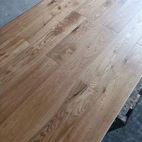 How to Choose White Oak Hardwood Flooring: A Complete Buying Guide