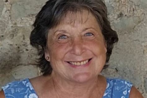 Devon funeral notices: Much loved wife and treasured mum dies | Devon Live