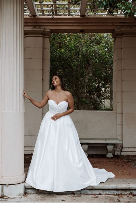 Strapless wedding dresses online