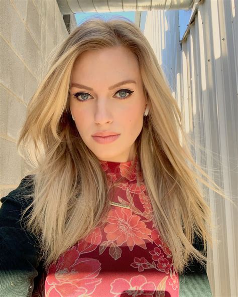 Barbara Dunkelman - Good Wind Day (Twitter) : r/RTGirls