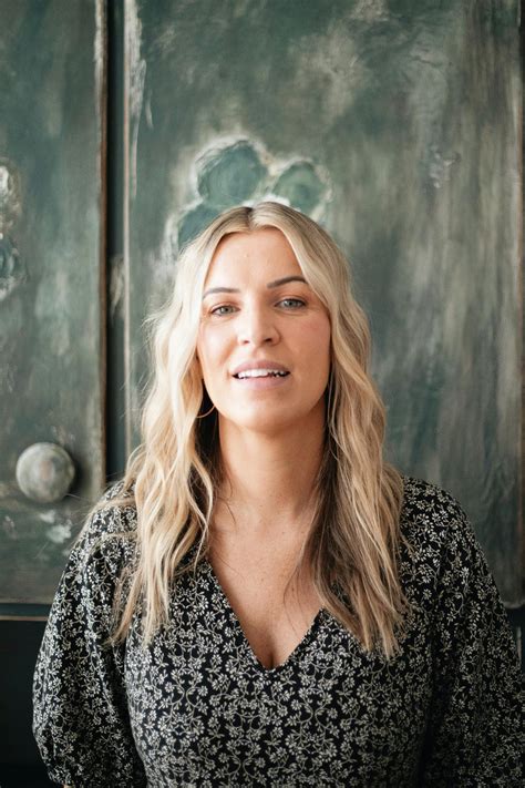 Large+Breasted+Women+In+Bikinis Photos, Download The BEST Free Large ...