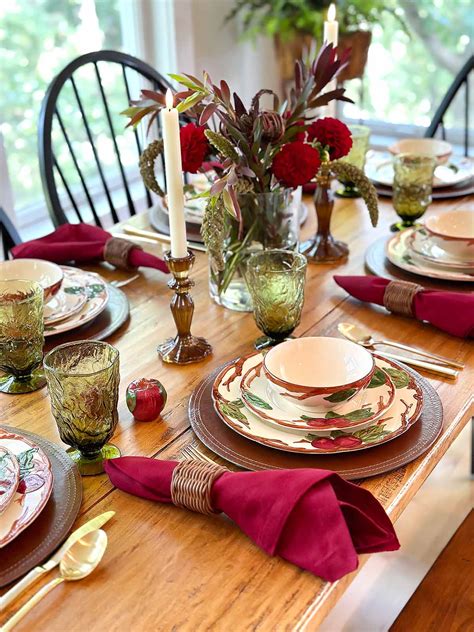 Fall Dinner Table Setting Ideas (Casual Kitchen and Dining Decor)