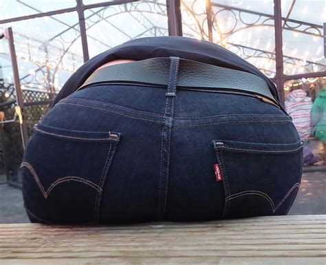 What is your best shot of girls in jeans bending over? - Tight Jeans ...