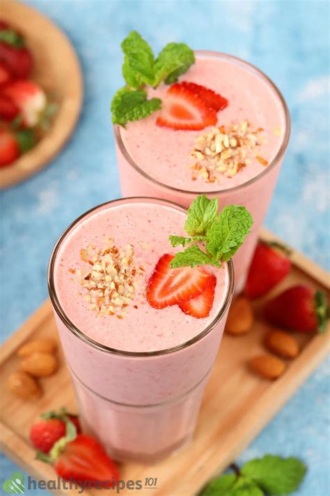 Strawberry Smoothie With Yogurt Recipe: A Healthy Drink for Summer