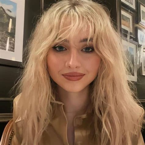 @passionatebrina on Instagram: “this look 🤩 . . . @sabrinacarpenter # ...