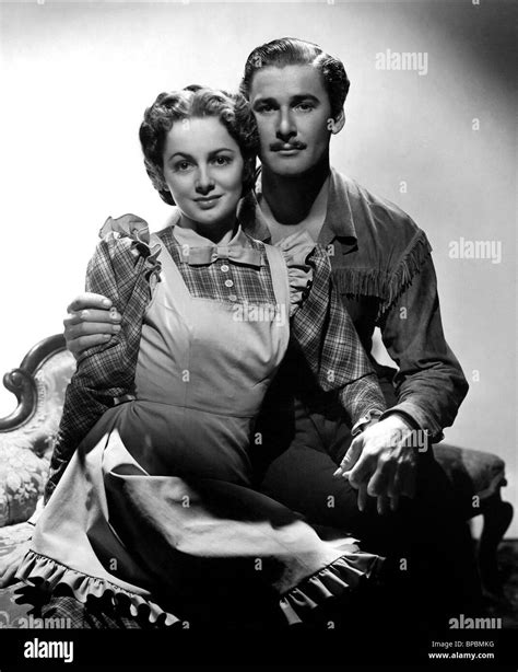 OLIVIA DE HAVILLAND, ERROL FLYNN, DODGE CITY, 1939 Stock Photo - Alamy