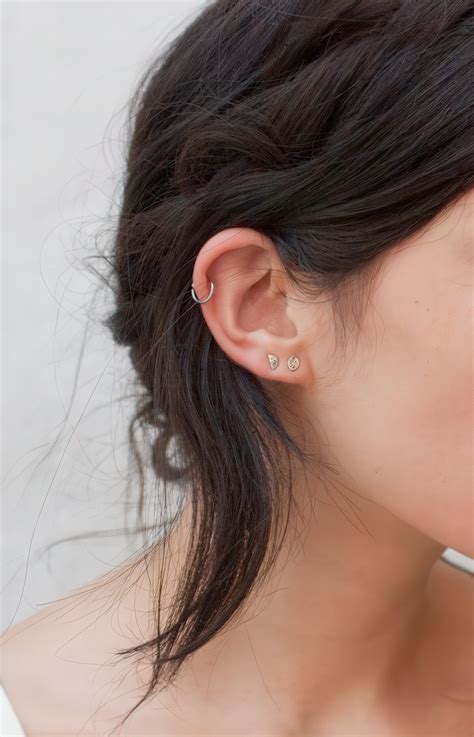 15 Trendy Helix Piercing Ideas That Inspire - Styleoholic