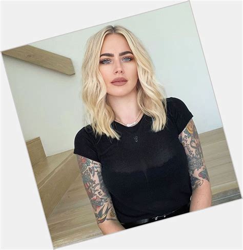 Hottest Female Celebs #WomanCrushWednesday | Official Site for Woman ...