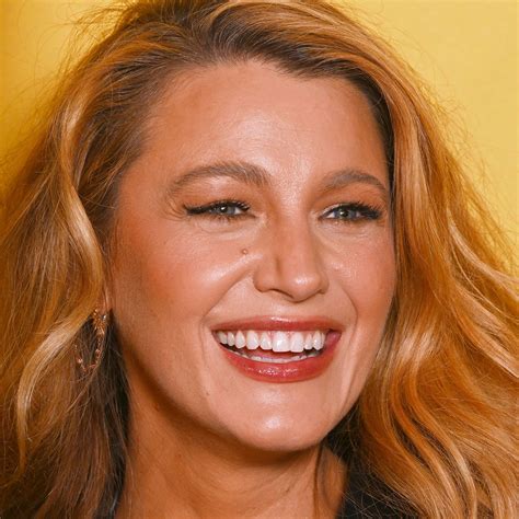 Scarlett Johansson Turns Heads In The Hamptons In A Fiery Red Two Piece ...