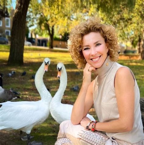 Sihirli Annem'in Betüş'ü ve Suzan'ı yıllar sonra buluştu! Zuhal Topal ...