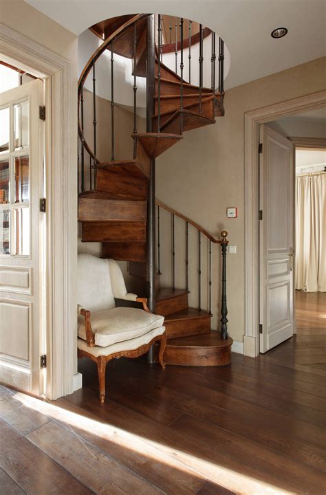 Traditional Spiral Staircase Design Ideas