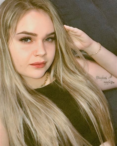 Brendaa | 🖤 | Instagram